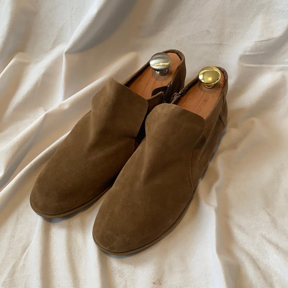 Nine West Tan Suede flat ankle booties